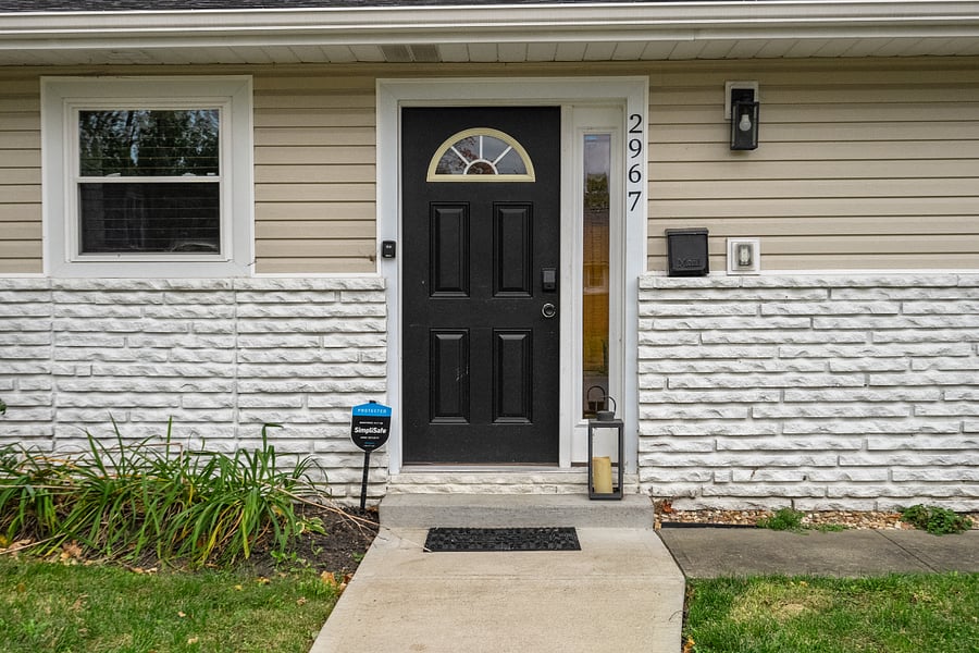Exterior Entry