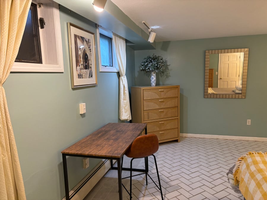 Apt 1