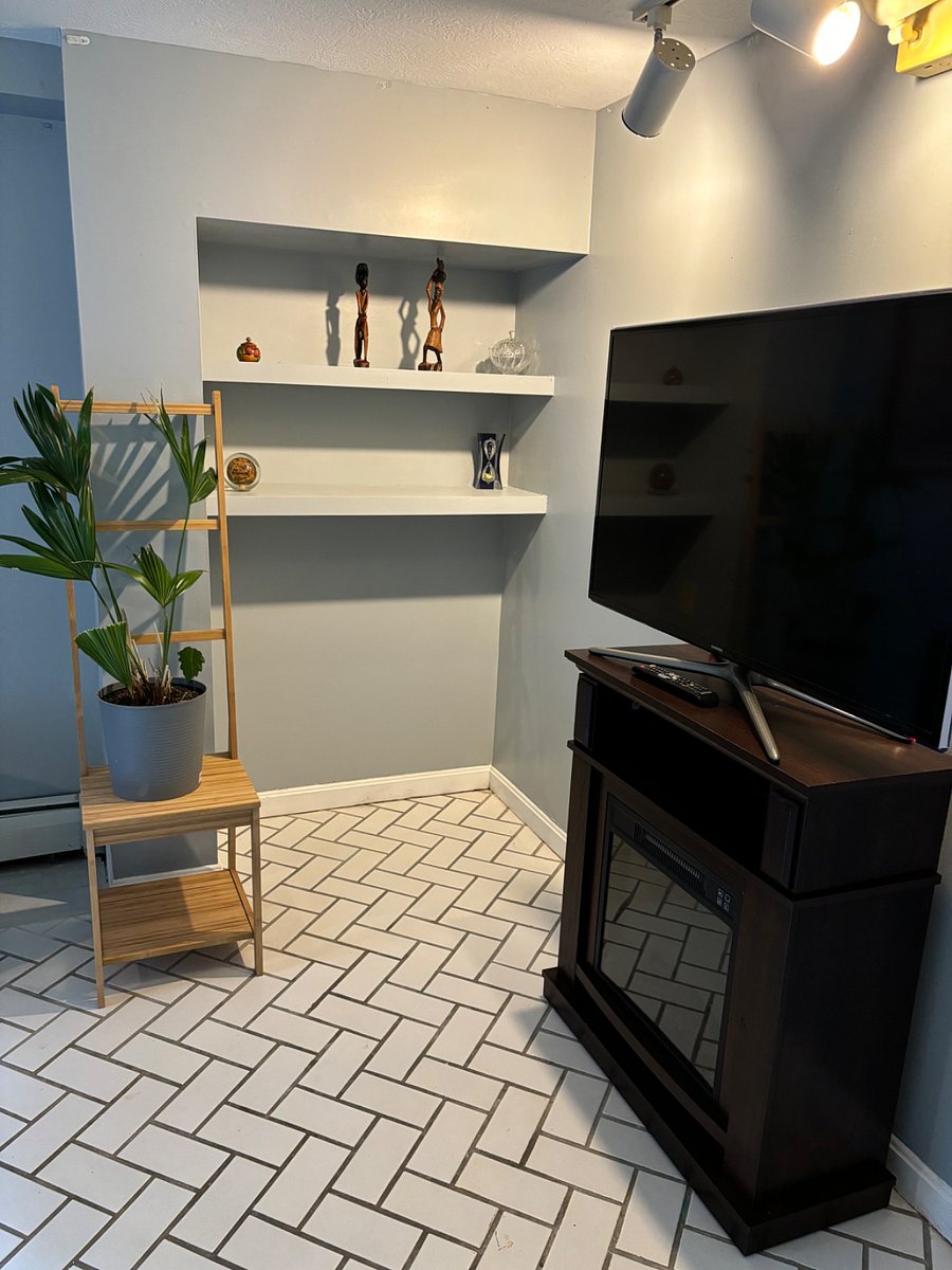Apt 1
