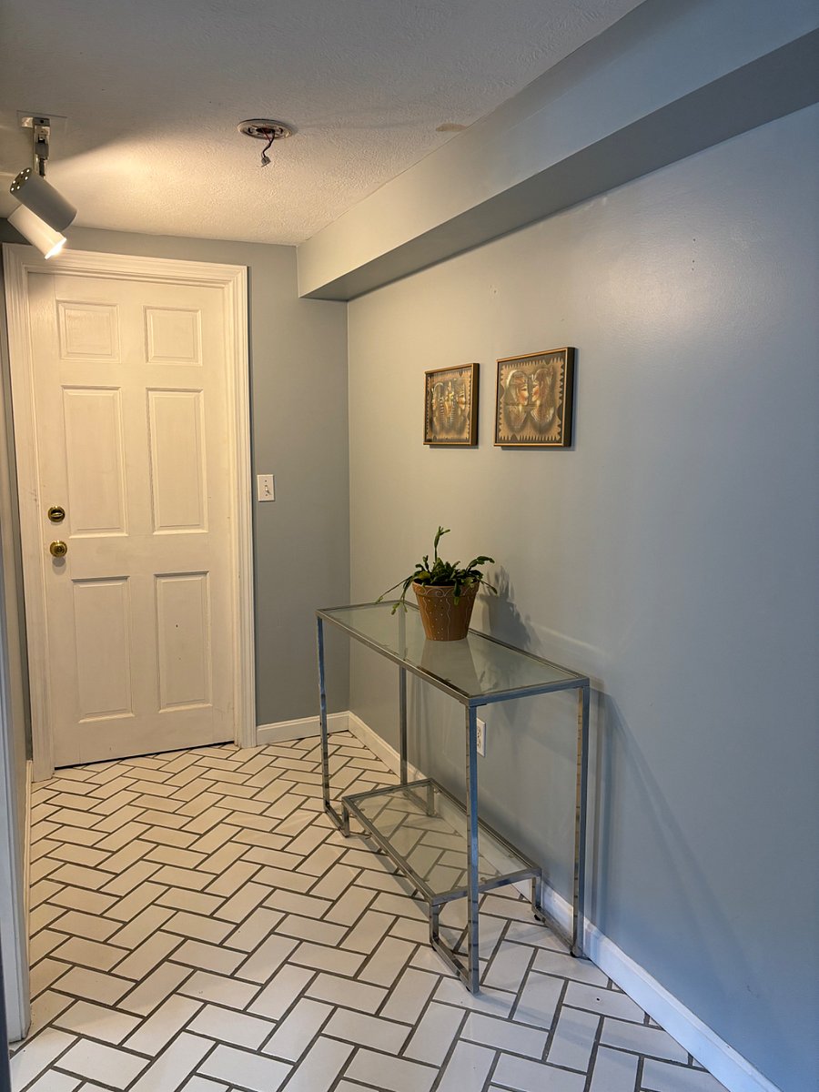 Apt 1