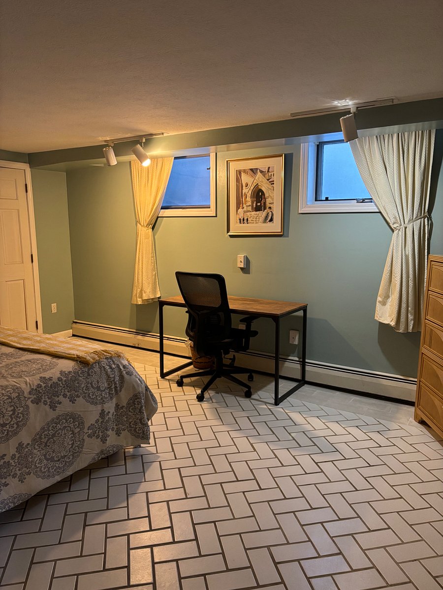 Apt 1