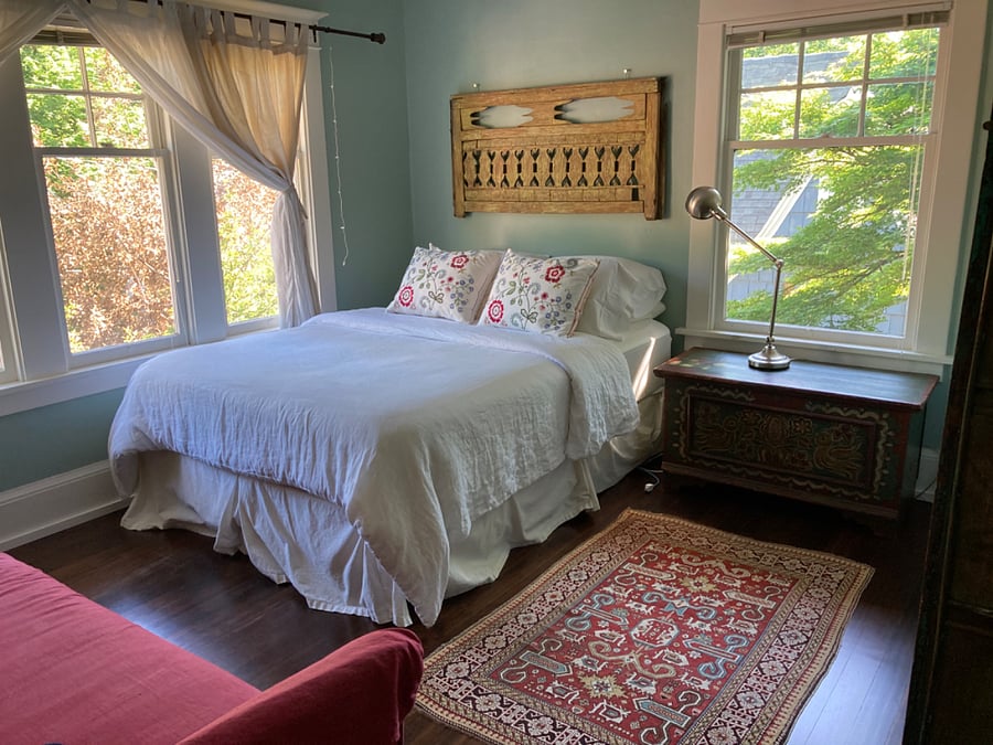 Guest bed 1