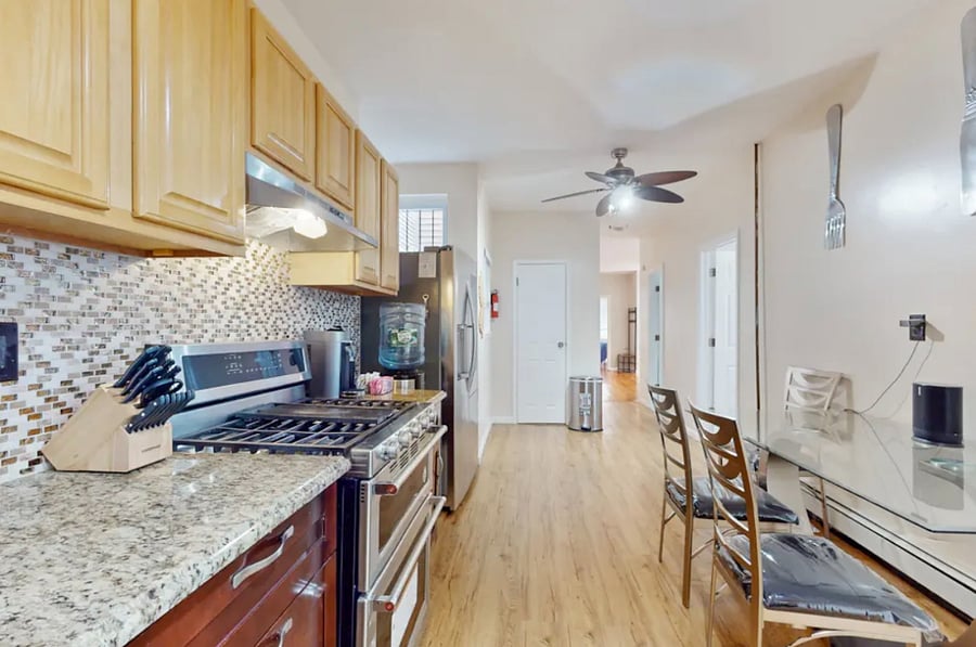 Fully equipped kitchen