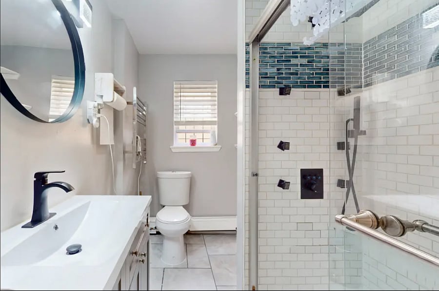 Full spa like bathroom
