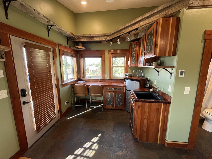 Furnished Finder property 761501_1 photo 3