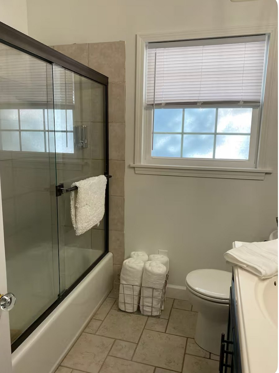 Main floor bath