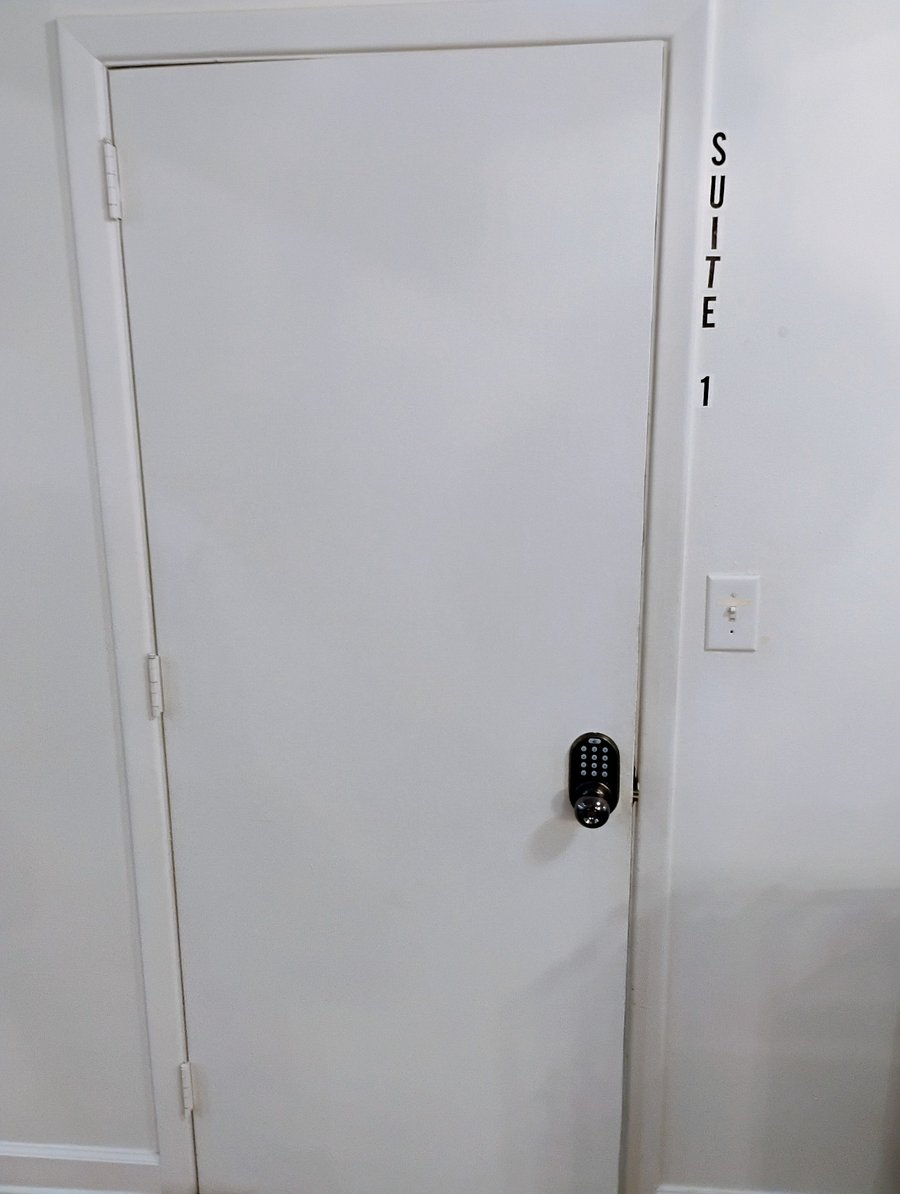 Suite 1 door and key pad