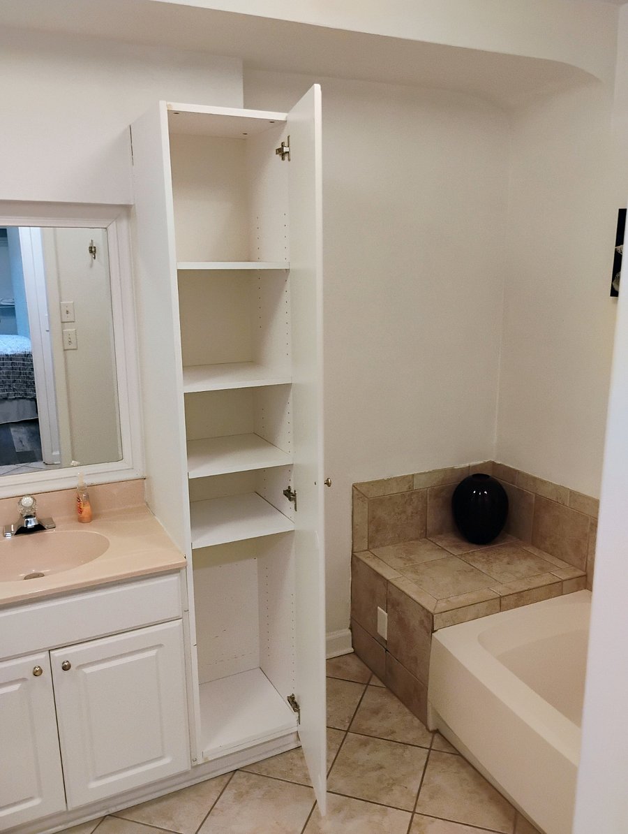 Bathroom drawer space
