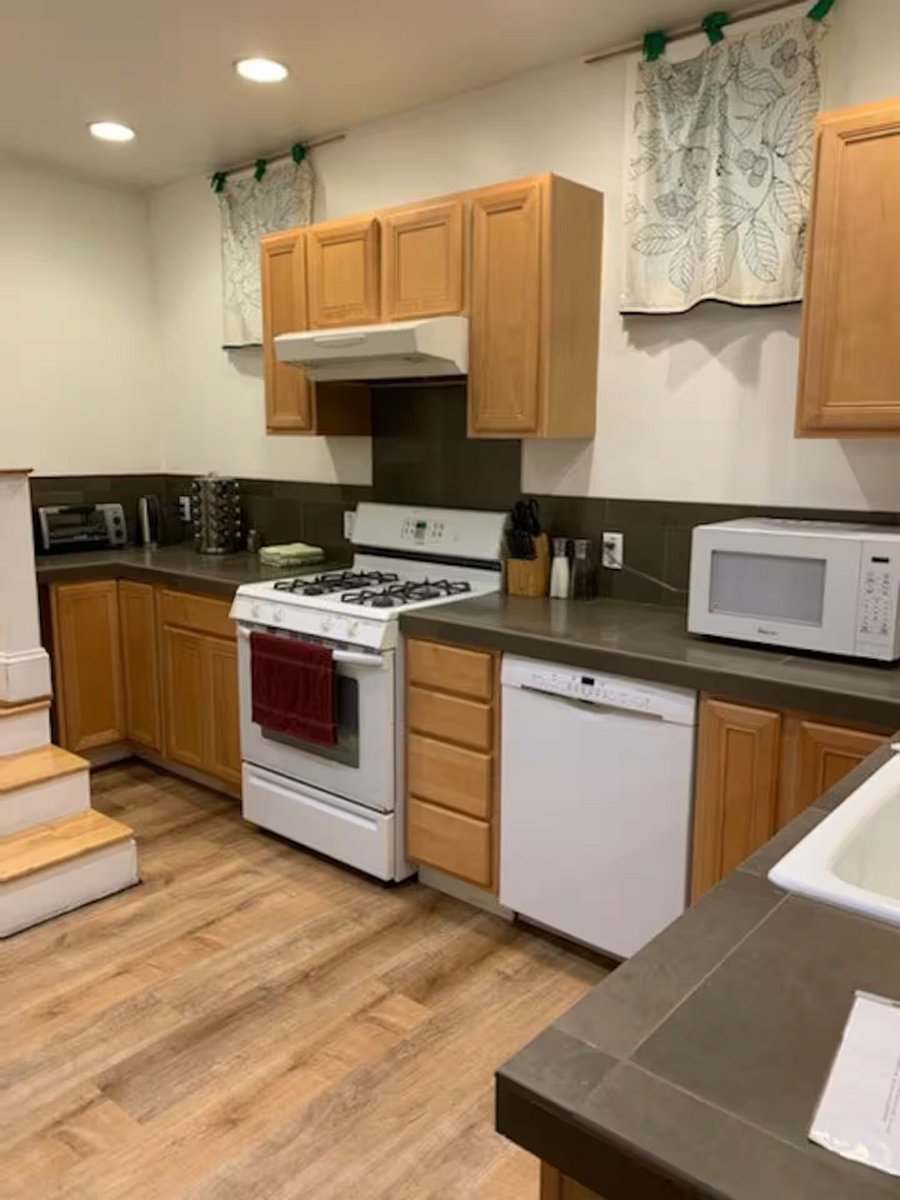 Furnished Finder property 761600_1 photo 9