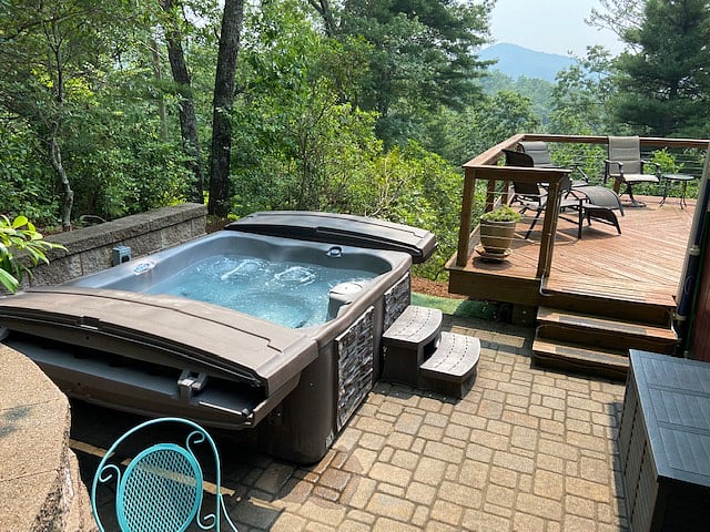 Private hot tub