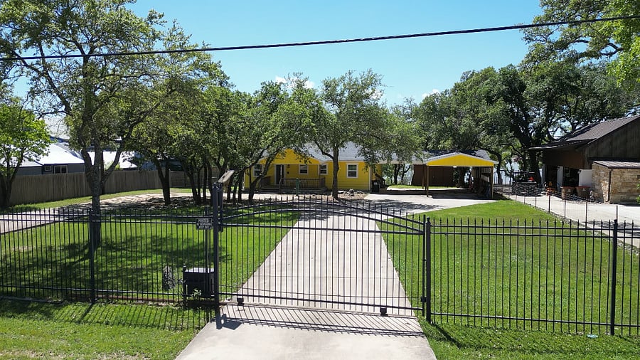 Manual Gate for privacy