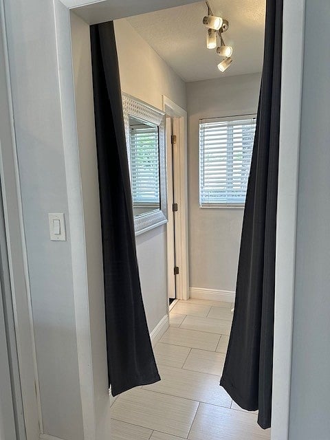 STUDIO UNIT- HALLWAY TO BATHROOM