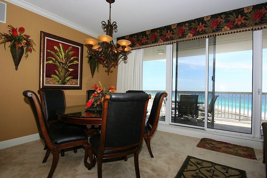 Breakfast Nook!