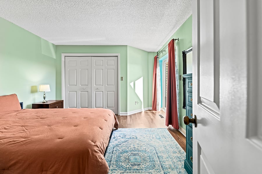 Bedroom with queen bed