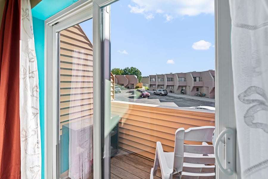 Queen bedroom patio