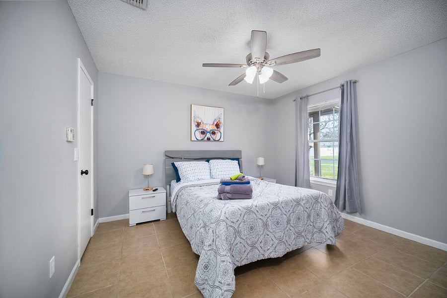 Queen Bed