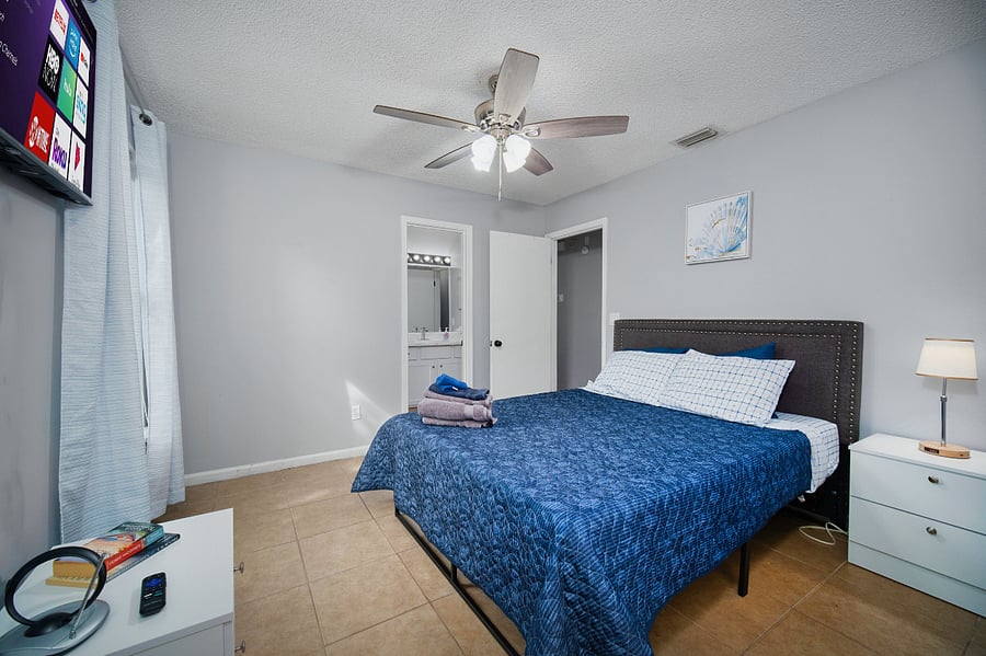 Queen Bed
