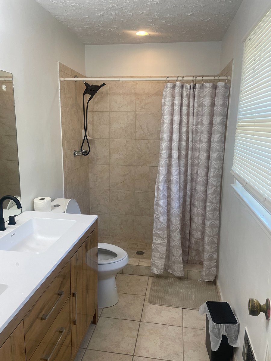 Primary Suite Bathroom