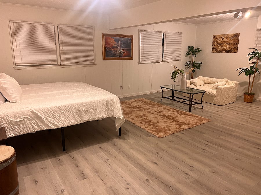 Private Suite with Separate Living Feel