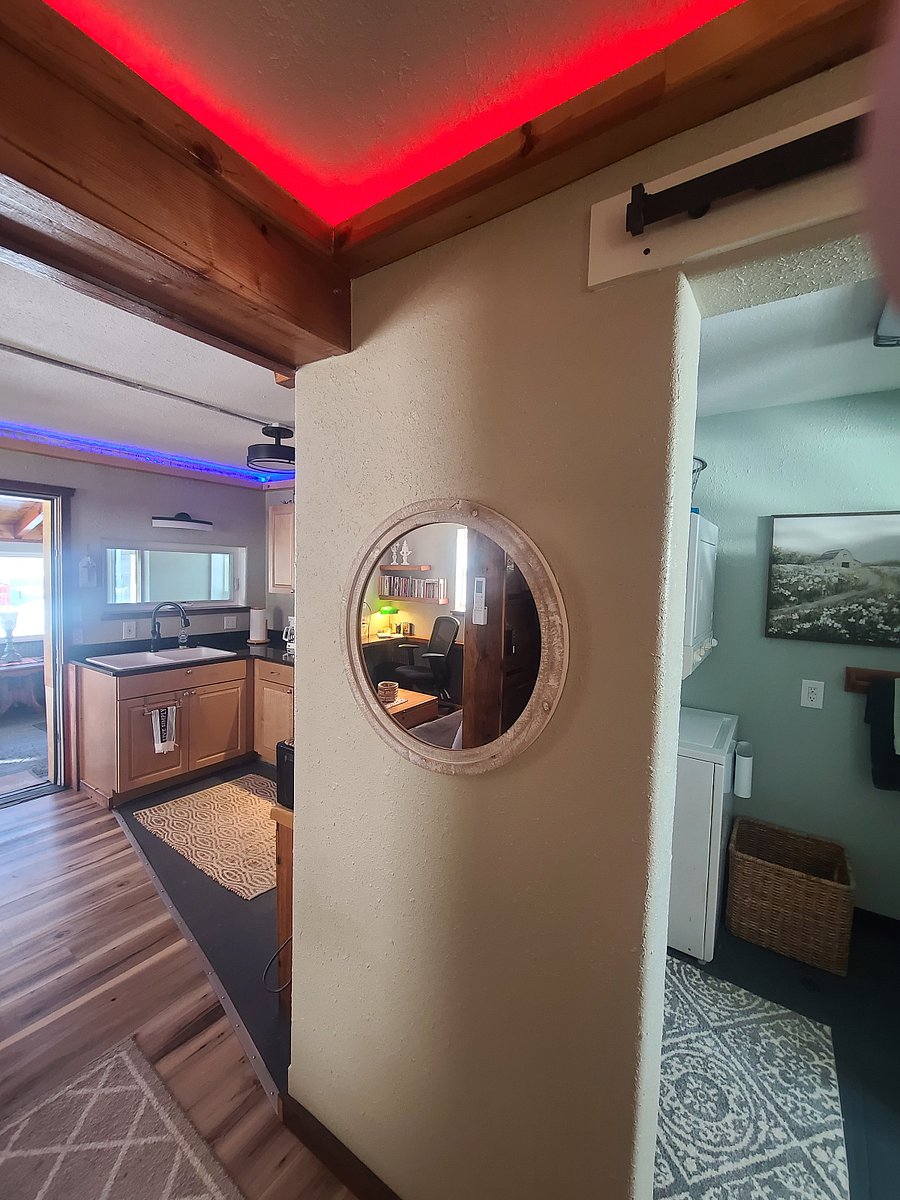 warm decor with a modern/rustic theme