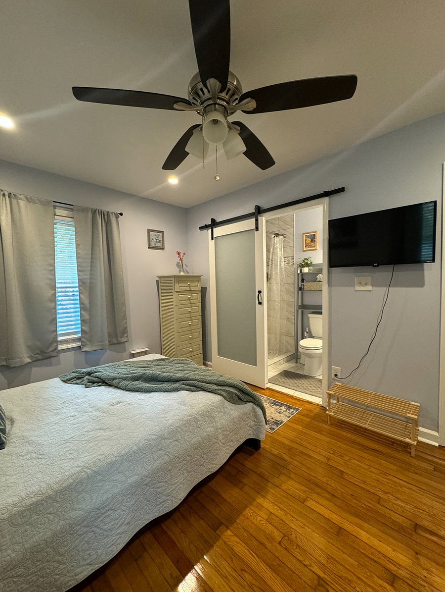 Renter Bedroom 3/3