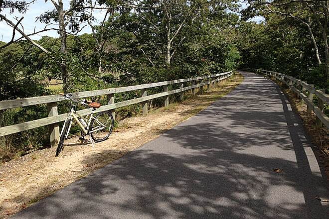 Cape Cod Rail Trail with S Yarmouth and neighborhood accessSki