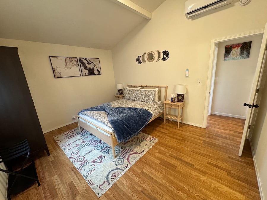 Master Bedroom Queen Bed