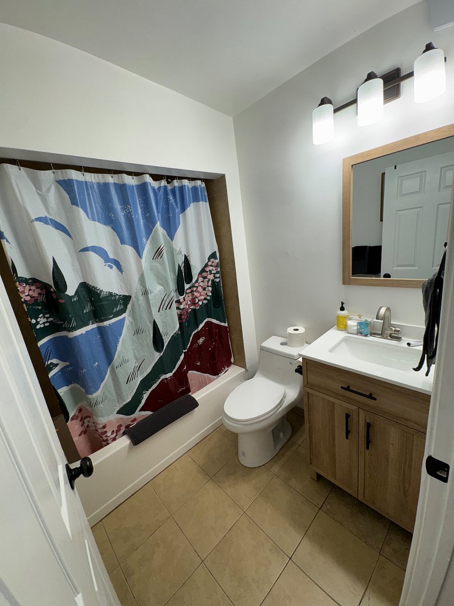 Full Master Bedroom Bathroom