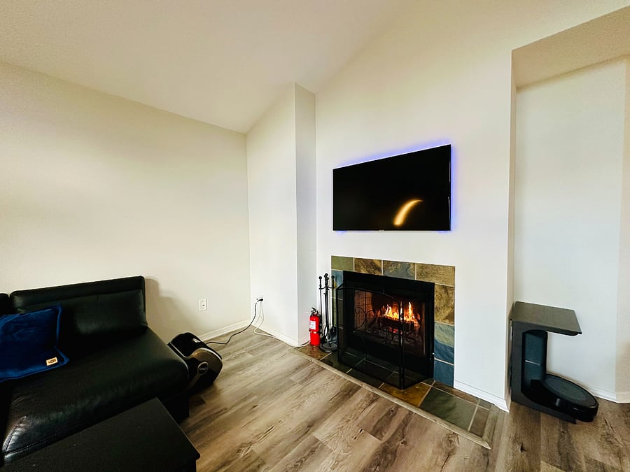 Living Room - Smart TV & Fireplace