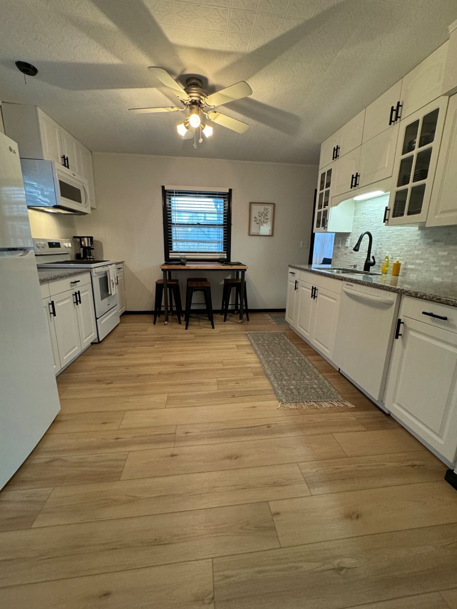 Full Kitchen