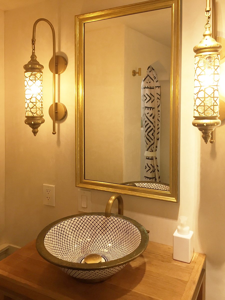Bathroom vanity