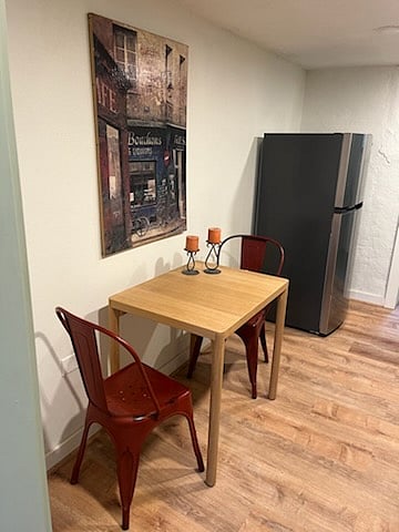 Dining for 2!