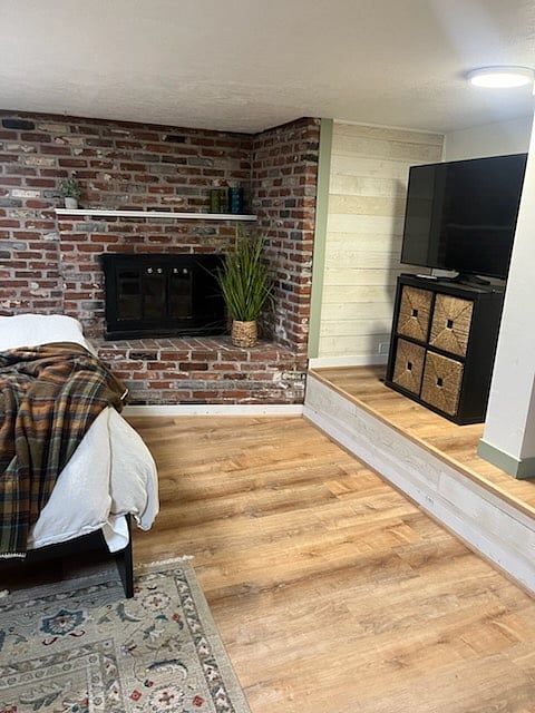 Wood burning fireplace! Small fires only.