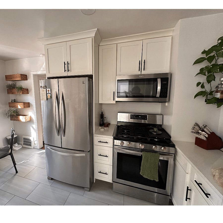 Kitchen with newer appliances