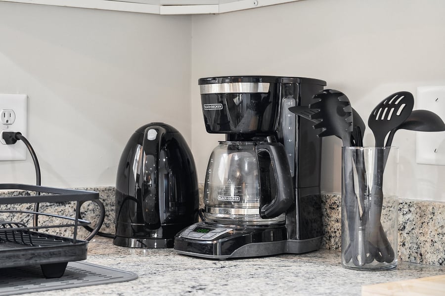 Kitchen amenities