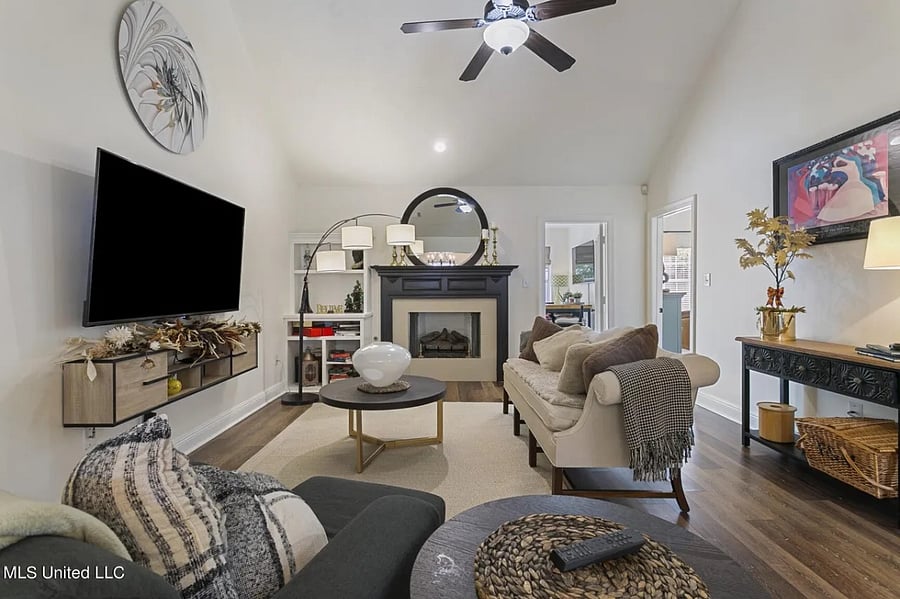 Furnished Finder property 762989_1 photo 2
