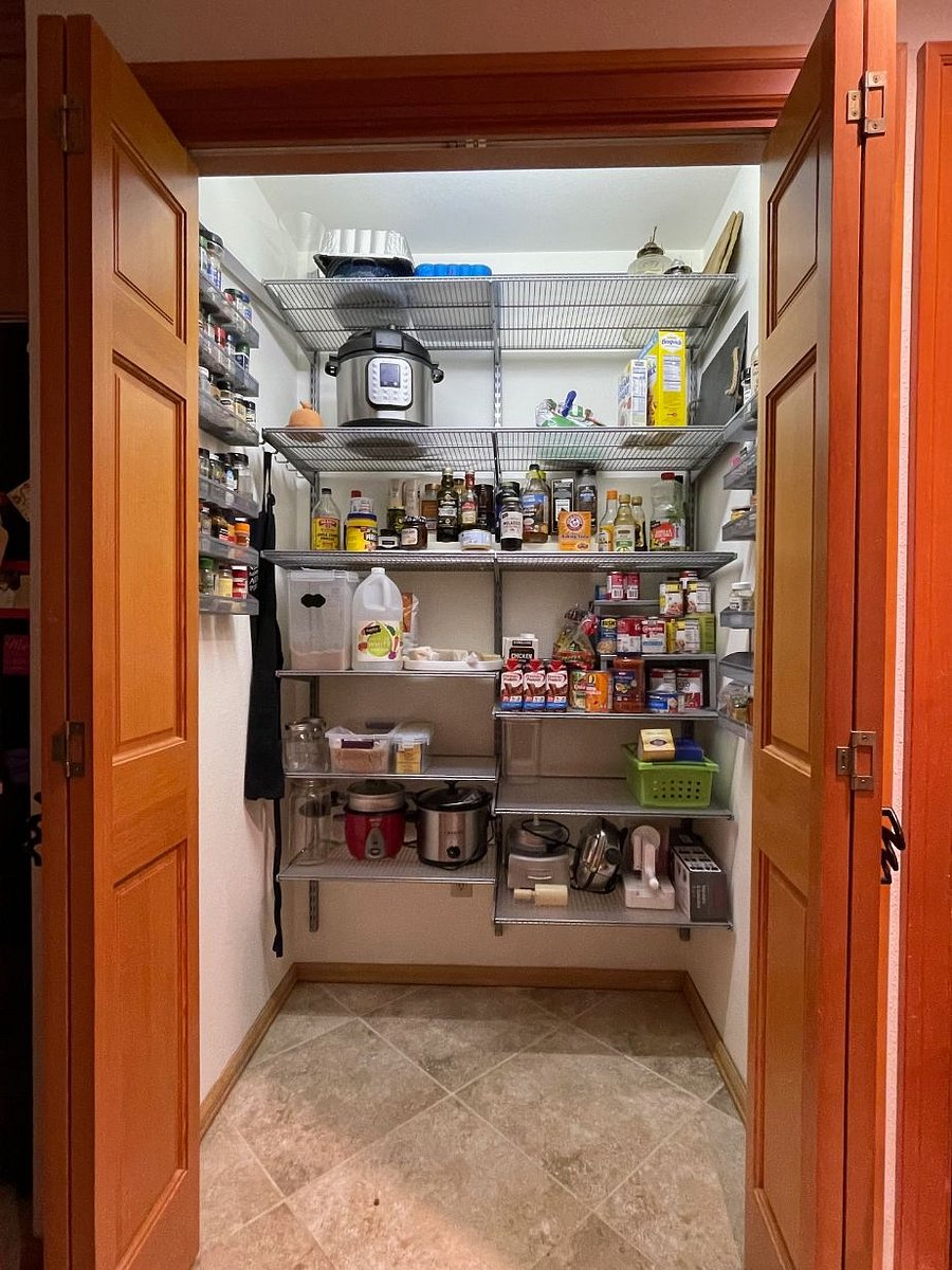 Large pantry with small appliances: Air fryer, Instapot, food processor, waffle iron, hand mixer, immersion blender, crock pot, rice cooker, Nutribullet blender
