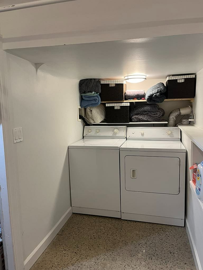 Washer/dryer on lower level