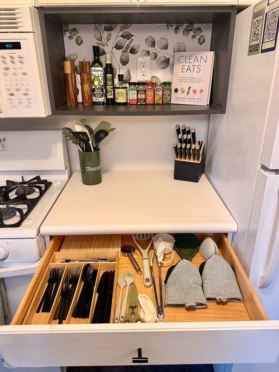 Starter spices, cookbooks, and oils will be stocked in the kitchen upon arrival.