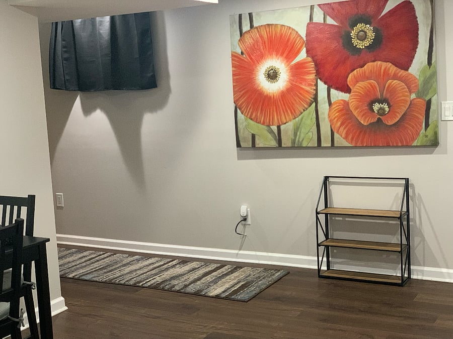A short walk leads you to the bedroom, the perfect space for relaxation and restful sleep.