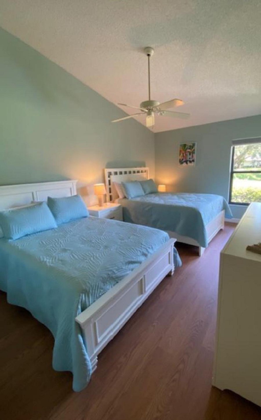 2nd Master bedroom with Queen and Full size beds