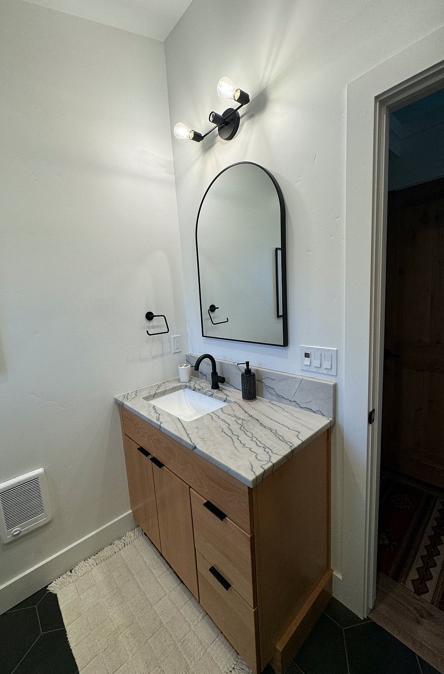 Furnished Finder property 764122_1 photo 6