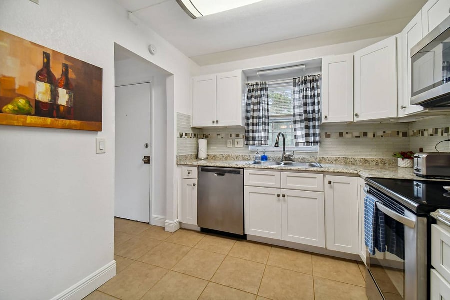 Furnished Finder property 764450_1 photo 11