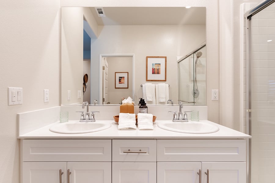 3rd Floor: Primary | King bed (split) | Attached bathroom | Walk-in closet