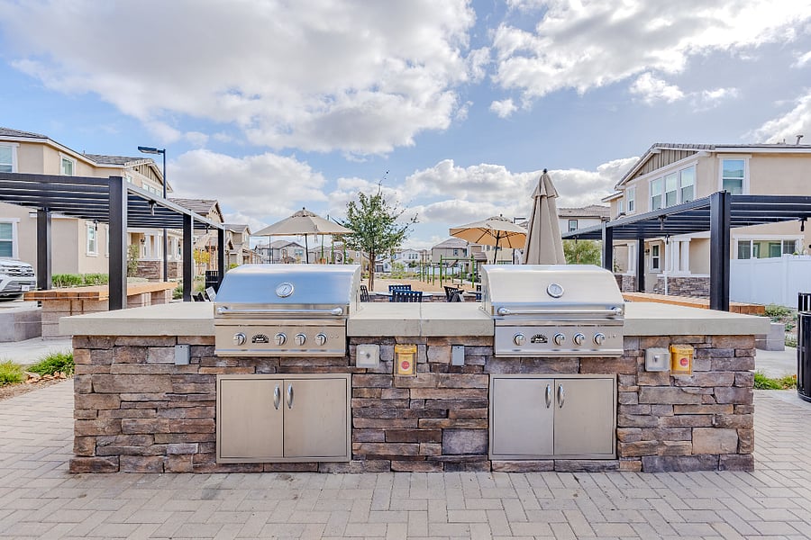 Shared community area: BBQ grills, dog run, playground, pingpong, seating area, pool/jacuzzi, zip line, ADA lift for pool
