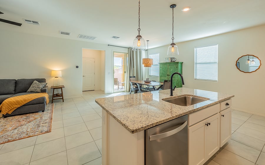 Breakfast Bar and 6 Seat Dining Table