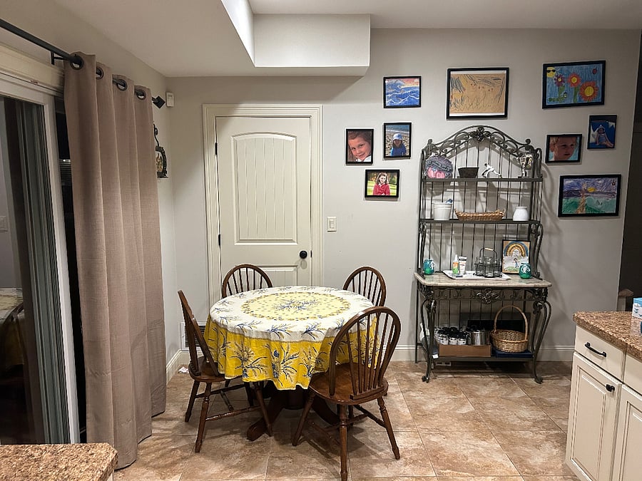 Breakfast area