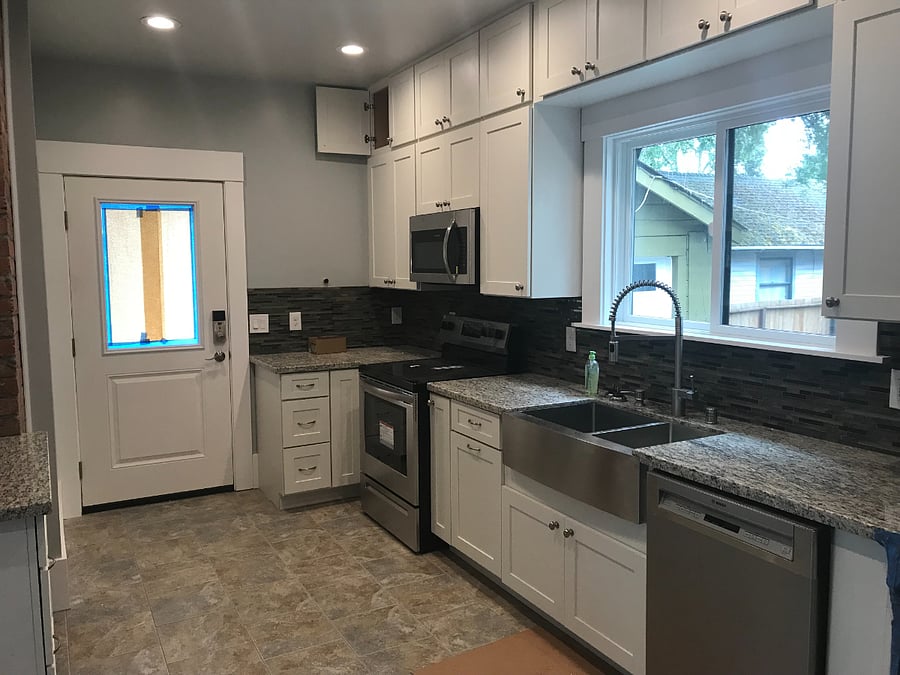 Gourmet kitchen 