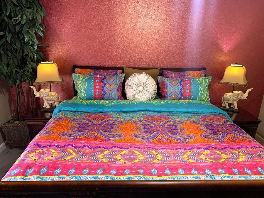 Master bedroom, King size bed with luxury memory foam mattress! You'll appreciate our bespoke Elephant table lamps, fun and fresh bohemian decor, and perhaps bring good fortune with Elephant inspired decor!