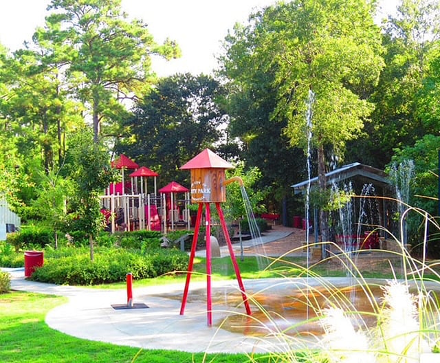 Unity Park: Horseshoe Pit, walking Trails2 1/2 miles, Bridges and Observation Piers, playground with child friendly equipment, 2 additional pavilions and more